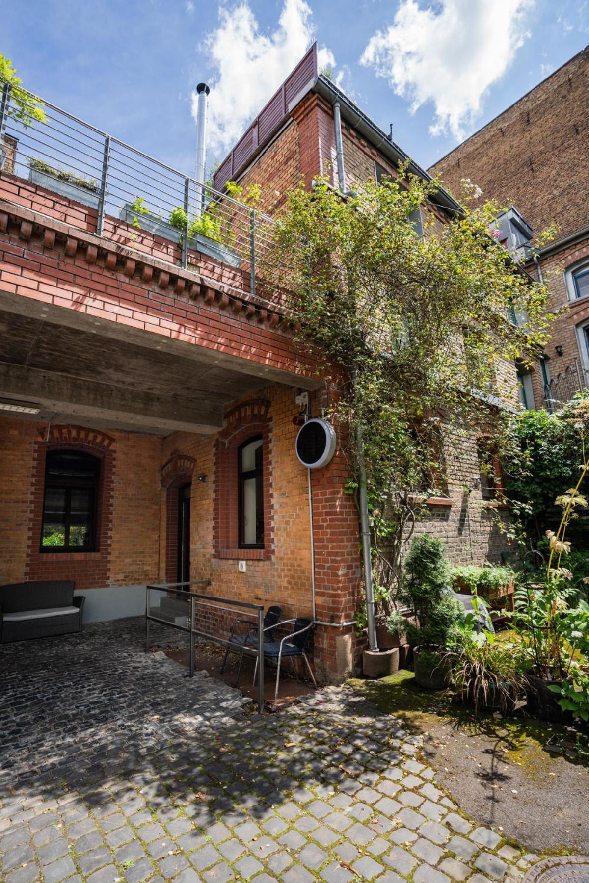 Luxurioeses 100M2 Loft Mit Sauna & Parkplatz - Platz Fuer 4 Personen Wiesbaden Exterior photo